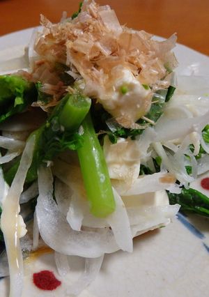 春の味♪菜の花と新玉ねぎのサラダ-レシピのメイン写真