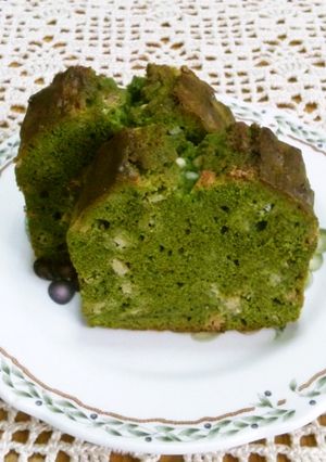 ホワイトチョコ入り抹茶パウンドケーキ♪-レシピのメイン写真