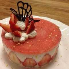 รูปของ 簡単☆きれいな苺のチーズケーキ