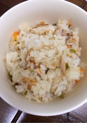 簡単！子供も喜ぶ混ぜご飯。ピラフ-レシピのメイン写真