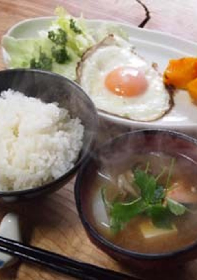味噌汁：大根と鮭と豆腐とシメジ-レシピのメイン写真