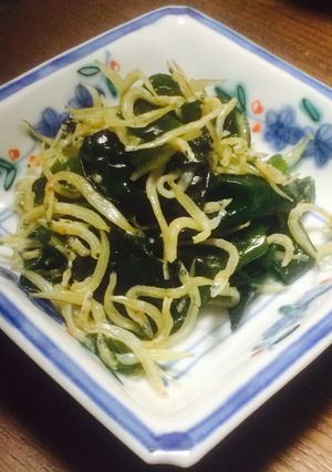 ごま油香る♩ワカメとジャコの炒めもの-レシピのメイン写真