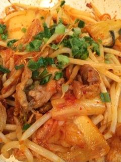 ★簡単★もやし豚キムチ炒め(*^^*)-レシピのメイン写真