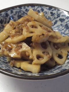 んーまいっ♪れんこんと豚ひき肉の甘辛炒め-レシピのメイン写真