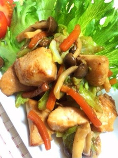 鶏胸肉とキャベツ de ガリバタ炒め-レシピのメイン写真