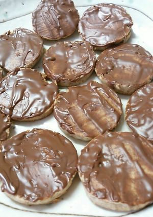 ライ麦ビスケット♡チョコソース-レシピのメイン写真