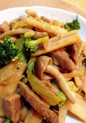 こってりカレー味♪豚肉と蓮根のカレー炒め-レシピのメイン写真
