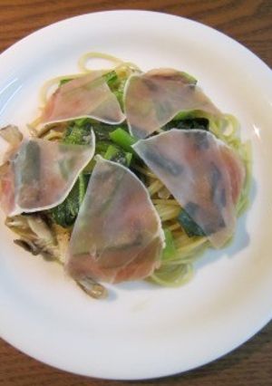 小松菜と舞茸のパスタ　生ハムのせ-レシピのメイン写真
