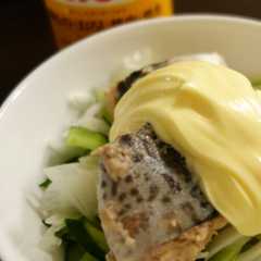 รูปของ 新玉ねぎで！！サバ水煮缶＋マヨぽんサラダ
