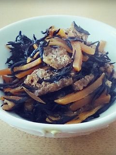 隠し味で作りおきにも*しっとり*ひじき煮-レシピのメイン写真