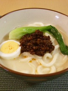 納豆そぼろのせトンコツ風うどん-レシピのメイン写真