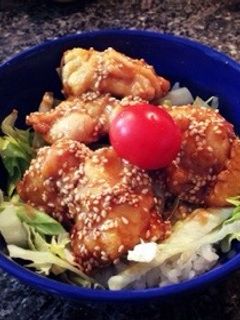 ヨシダソースで唐揚げ丼-レシピのメイン写真