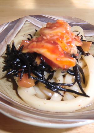 ひじき煮リメイク！　キムチひじきうどん-レシピのメイン写真