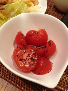 副菜にお弁当に❤超簡単トマトのゆかり和え-レシピのメイン写真