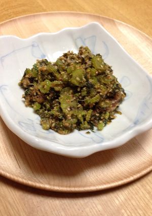 セロリの葉っぱの炒め物-レシピのメイン写真
