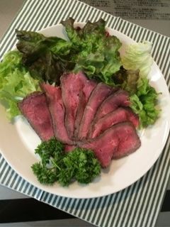 STAUBでローストビーフ-レシピのメイン写真