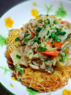素麺で簡単!!皿うどん=味付けは唐揚げ粉-レシピのメイン写真