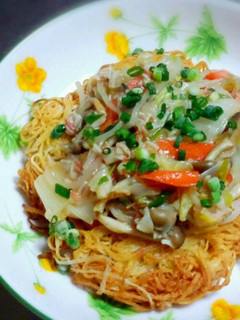 素麺で簡単!!皿うどん=味付けは唐揚げ粉-レシピのメイン写真