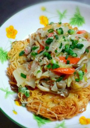 素麺で簡単!!皿うどん=味付けは唐揚げ粉-レシピのメイン写真