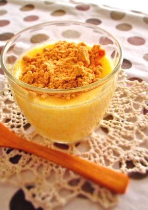 疲れた体に…プリンにきな粉をかけるだけ♪-レシピのメイン写真