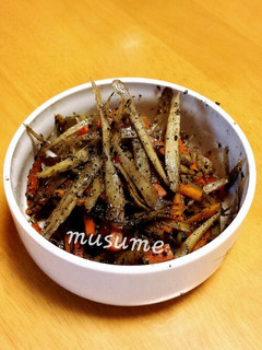 ごまたっぷり、きんぴらごぼう-レシピのメイン写真