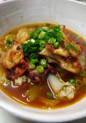 ふたとうり楽しめる餃子キムチスープ-レシピのメイン写真
