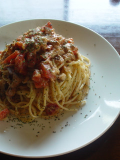 ツナと舞茸のトマトパスタ-レシピのメイン写真
