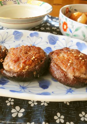 簡単・美味しい☆椎茸の肉詰め焼き-レシピのメイン写真