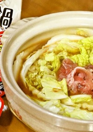 プチッと鍋deまるでお花のようなキムチ鍋-レシピのメイン写真