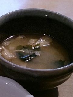 豆腐とワカメの味噌汁-レシピのメイン写真