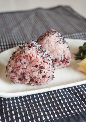 黒米のおにぎり-レシピのメイン写真