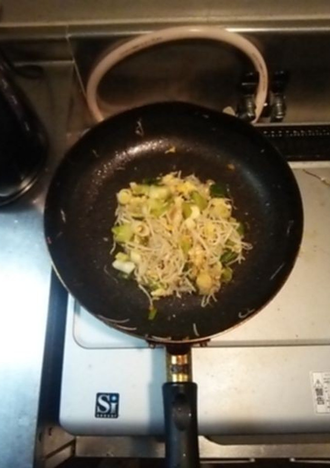 野菜炒め（もやしとねぎと卵）-レシピのメイン写真