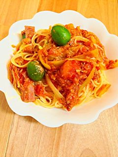 オリーブとベーコンのトマトパスタ-レシピのメイン写真