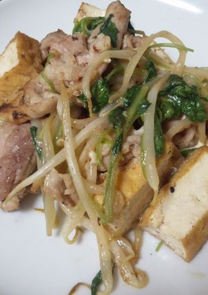 ☆三つ葉と豚肉と厚揚げのオイマヨ炒め☆-レシピのメイン写真