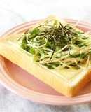 貝割れ大根とチーズの和風オープンサンド