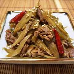 รูปของ 牛肉の旨みがgoodなぴらごぼう