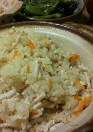簡単♪100円均一土鍋de「油揚げ釜飯」-レシピのメイン写真
