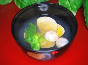 ひな祭りやお食い初めに♪　蛤のお吸い物-レシピのメイン写真