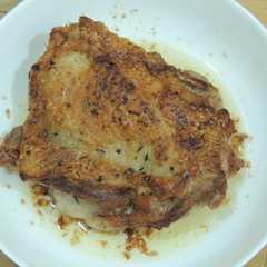 รูปของ 簡単シンプル　鶏もも肉　皮パリパリ焼