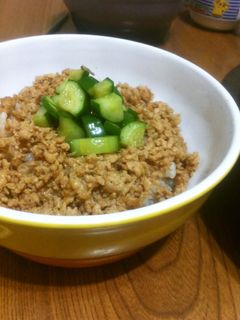 簡単☆とりそぼろ丼♪ランチにも♪-レシピのメイン写真