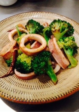 イカとブロッコリーのバター醤油炒め-レシピのメイン写真