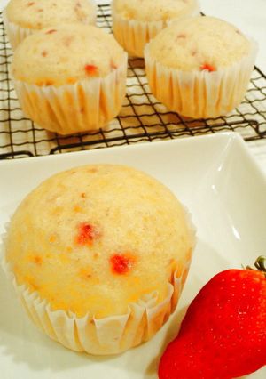 ふんわり美味し♪苺ホワイトチョコ蒸しぱん-レシピのメイン写真