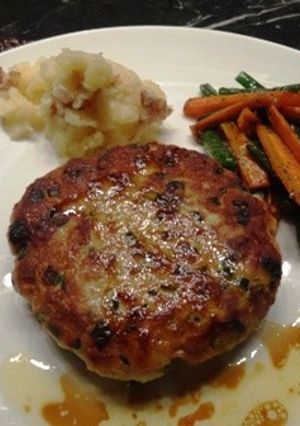 ダイエット、栄養満点　鳥ハンバーグ-レシピのメイン写真
