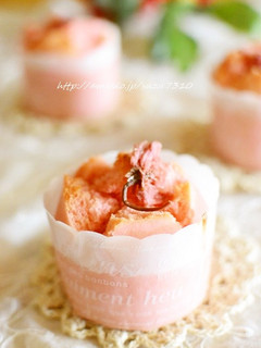 桃の風味。春を感じる桜蒸しパン-レシピのメイン写真