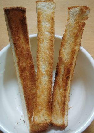 [離乳食後期～]超簡単☆カリカリトースト-レシピのメイン写真
