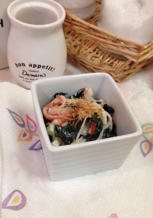 超簡単！お弁当にも★わかめとカニカマ和え-レシピのメイン写真