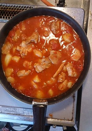 鳥モモ肉とジャガイモのトマト煮込み-レシピのメイン写真