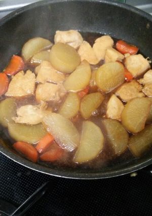 吉田グルメのたれ♪とりむね肉と大根の煮物-レシピのメイン写真