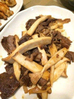 【簡単】牛肉とエリンギの焼肉炒め-レシピのメイン写真