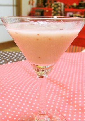 ひな祭りにいかが～甘い♡いちご♡甘酒♪-レシピのメイン写真